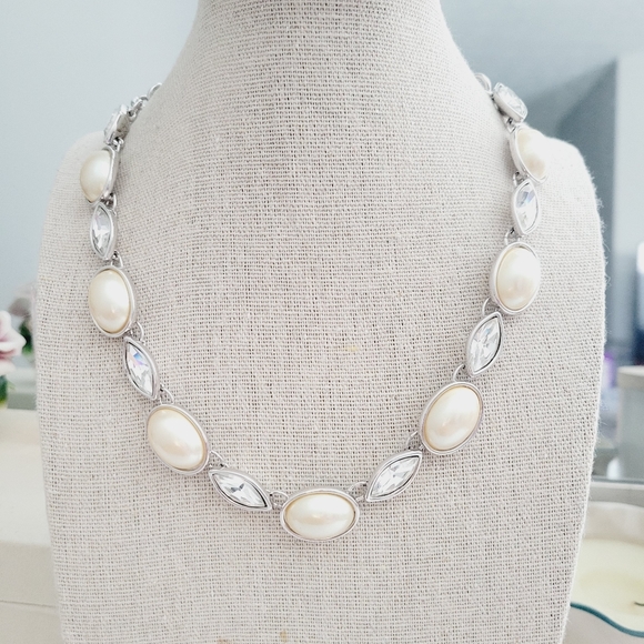 VINTAGE YSL 1980s pearl necklace - Picture 1 of 7